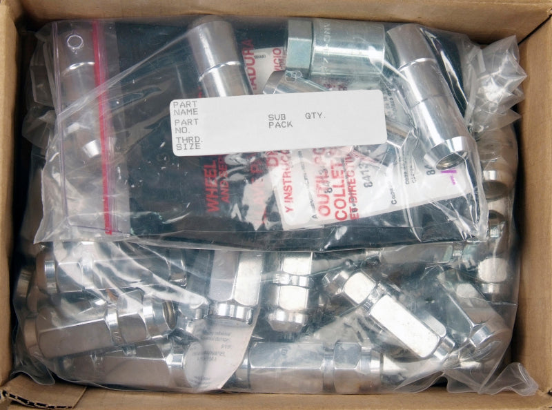 Kit d'installation de vis hexagonales McGard à 8 ergots avec verrous (écrou à siège conique / duplex) 9/16-18 / 7/8 Hex / 2,5 po L - Chrome