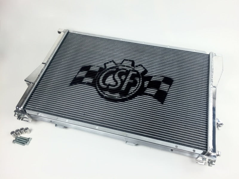 Radiateur CSF 99-03 BMW M5 (E39) / 95-03 BMW 540i M/T (convient à la transmission automatique avec bouchon de vidange modifié)