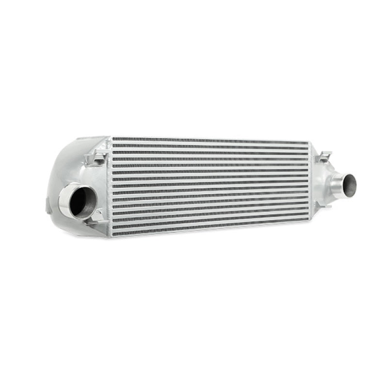 Intercooler argenté Mishimoto 2013+ Ford Focus ST avec tuyaux noirs