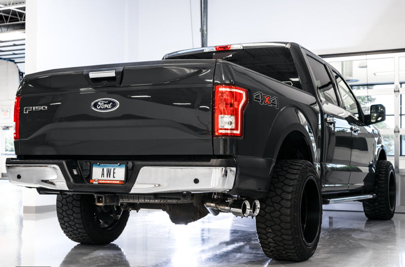 Système d'échappement hautes performances à sortie unique AWE Tuning 2015+ Ford F-150 0FG avec embouts chromés argentés de 4,5 pouces