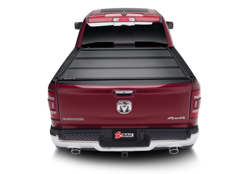 Dodge Ram 1500 BAK 19-20 (nouveau style de carrosserie sans caisse Ram) 6 pieds 4 pouces BAKFlip MX4 finition mate