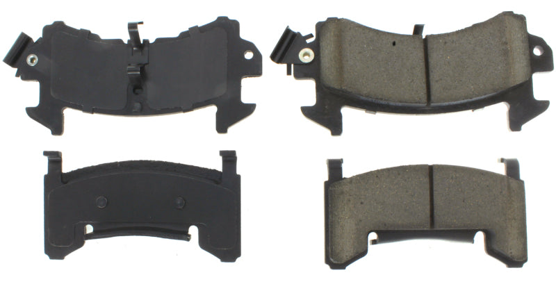 Plaquettes de frein sport StopTech avec cales et matériel - Avant