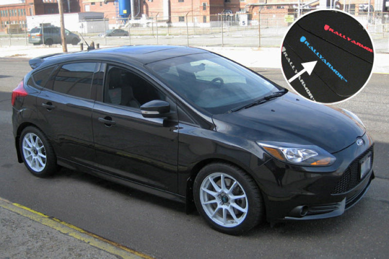 Garde-boue noir Rally Armor 12-19 Ford Focus ST / 16-19 RS avec logo gris