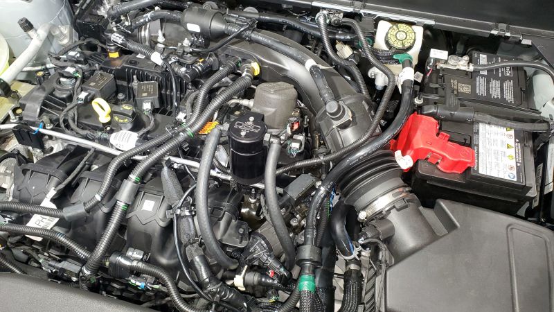 J&L 19-24 Ford/Lincoln SUV & Trucks avec 2.0 EcoBoost Séparateur d'huile côté conducteur 3.0 - Noir Ano