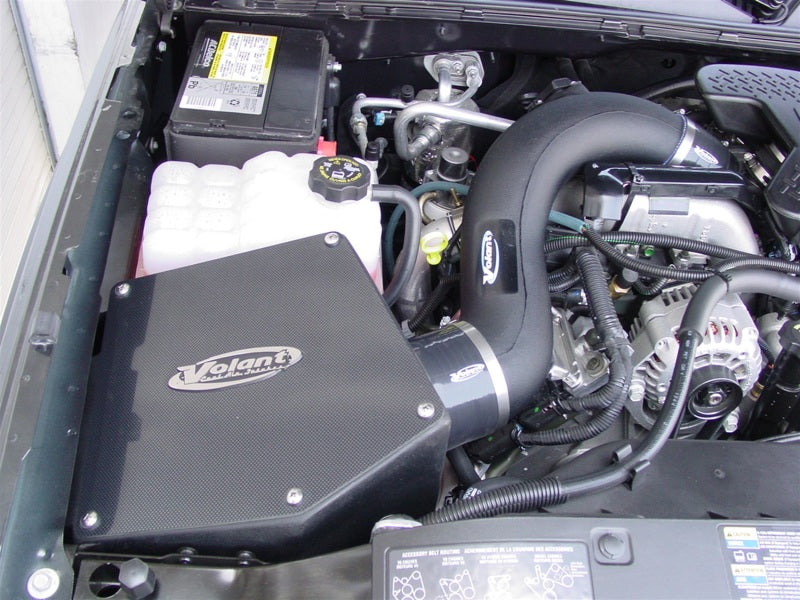 Volant 04-05 Chevrolet Silverado / GMC Sierra 2500HD 6.6 V8 Primo Closed Box Air Intake System