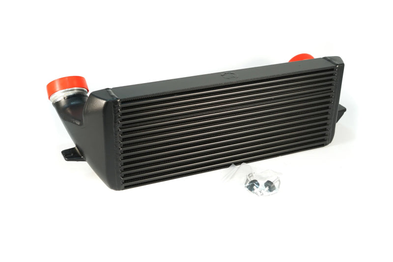 Refroidisseur intermédiaire à barre/plaque étagé hautes performances CSF 04-13 pour BMW 335i/xi (E90/E91/E92/E93) - Noir