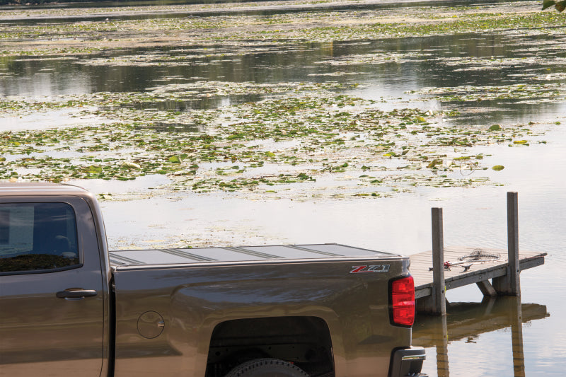 Caisse BAK 19-20 Chevy Silverado 5 pieds 8 pouces (nouveau style de carrosserie) BAKFlip FiberMax