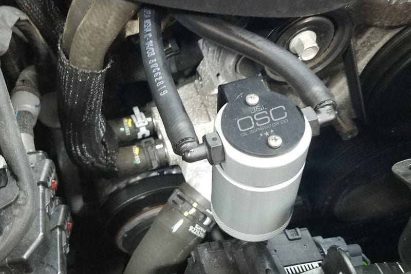Séparateur d'huile côté passager J&L 16-17 Chevrolet SS 6.2L 3.0 - Anodisé transparent