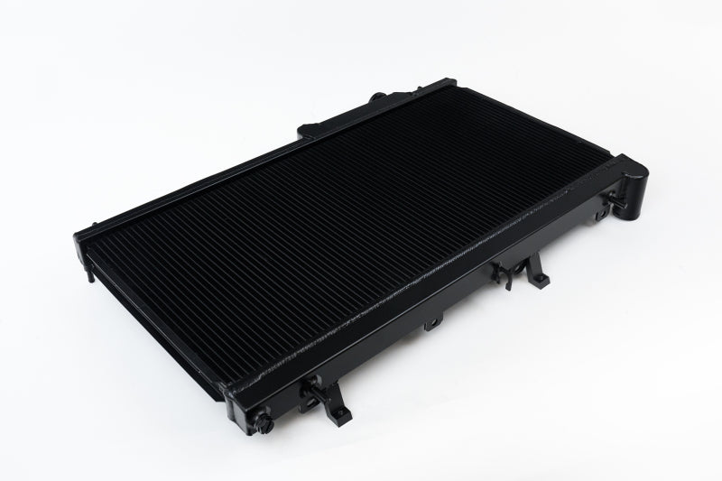 Radiateur en aluminium haute performance CSF 08-15 Subaru Impreza WRX/STI 1 rangée 31 mm - Noir