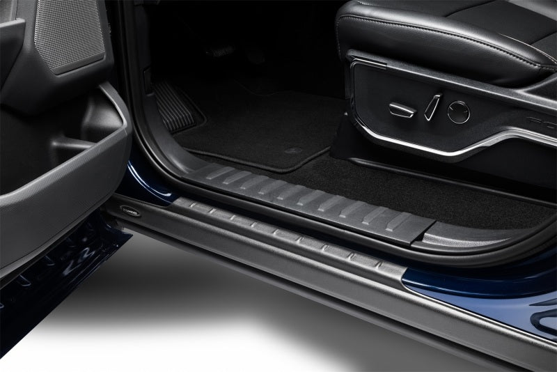 Cache-bas de caisse et plaque de seuil Bushwacker 19-22 Ram 1500 Crew Cab Trail Armor - Noir
