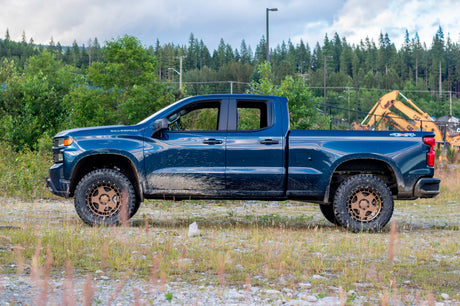 Kit de levage Belltech 2019-2021 Chevrolet Silverado / Sierra 4 roues motrices 4 pouces Amortisseurs uniquement