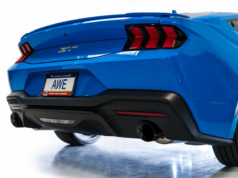 Échappement Catback AWE 2024 Ford Mustang GT Fastback S650 RWD Track Edition avec embouts noirs à double diamant