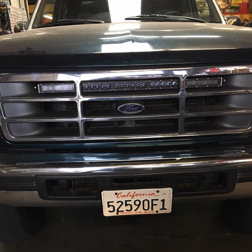 30" Single Row Light Bar Brackets (1992-1997) F-Series & Bronco Solo Motorsports