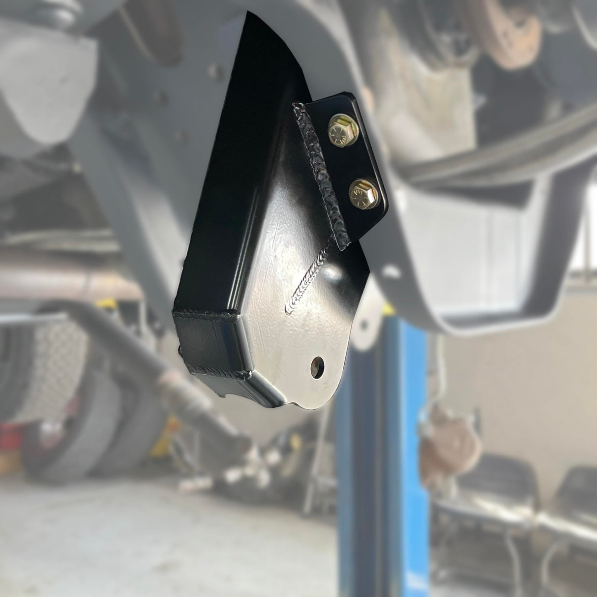 Desolate Motorsports 2" Beam Drop Brackets (fits 2wd & 4wd) - 1980-1997 Ford F-Series/Bronco Desolate Motorsports