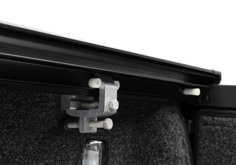 Retrax 17-25 Honda Ridgeline 5.4 ft Bed RetraxONE XR