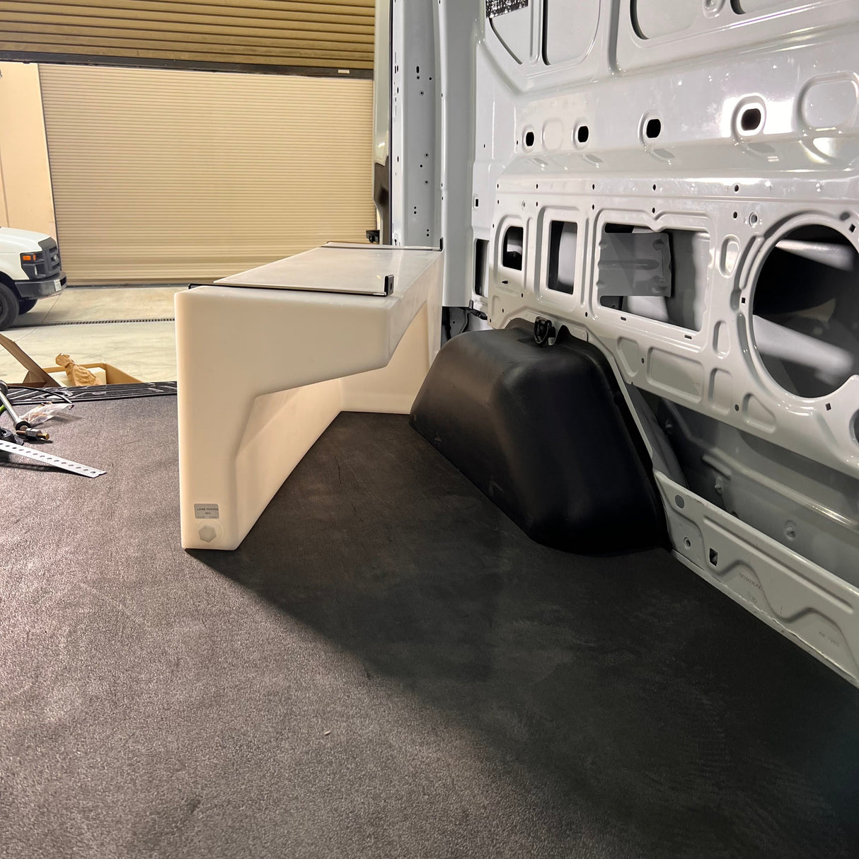 22 Gallon Wheel Well Water Tank (Drivers Side) S&B