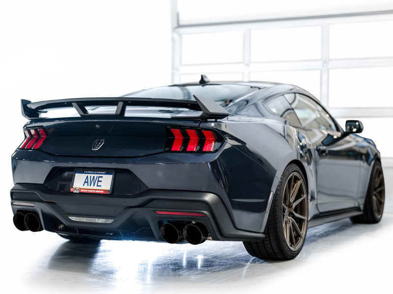 Échappement Catback AWE 2024 Ford Mustang Dark Horse S650 RWD Track Edition avec embouts noirs Quad Diamond