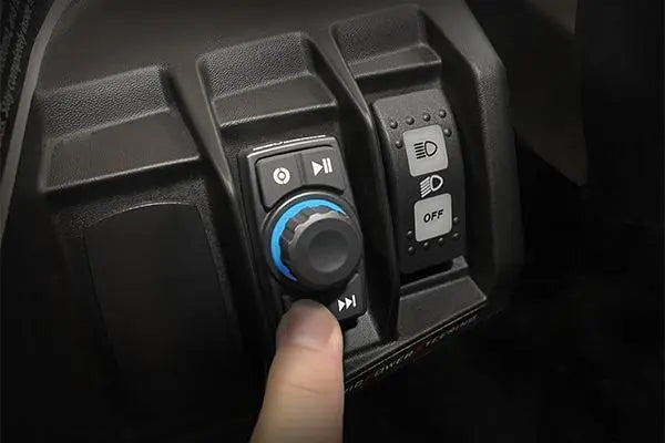 Universal Bluetooth Rocker-Switch Audio-System with 200-Watt Amplifier SSV Works