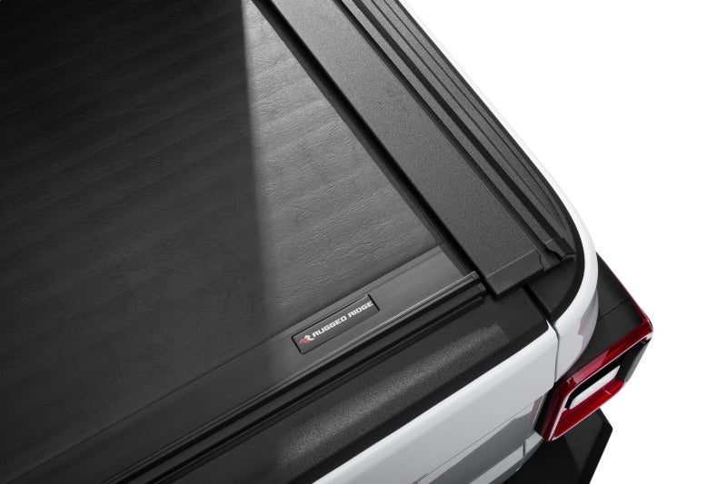 Couvre-tonneau Armis avec rails Max Track pour Jeep Gladiator 20-22 Rugged Ridge avec système Trail Rail - Tex. Blk