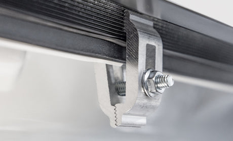 Housse de siège arrière à trois volets LOMAX Access, finition en uréthane noir, pour Toyota Tacoma 16-20 - lit de 5 pieds (sans housse rigide d'origine)