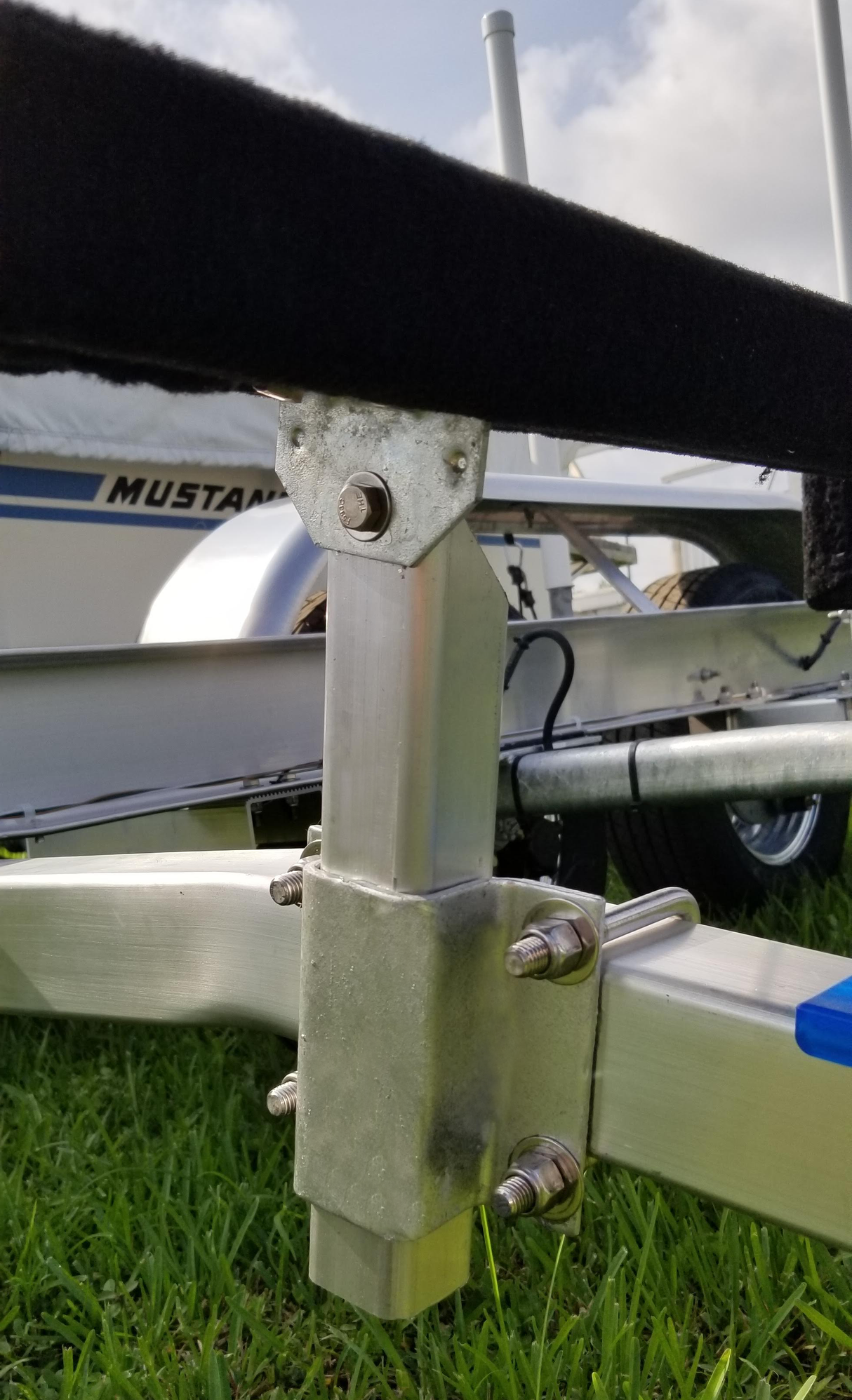 Heavy Duty Hat Bracket, fits 3" Crossmembers - Hot Dipped Galvanized Finish
