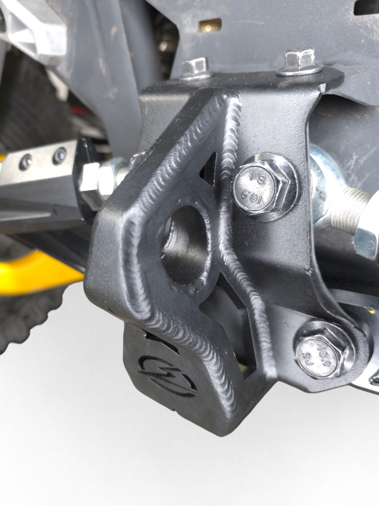 2024-26 Can Am Maverick R Sheet Metal Radius Rod Plate (4 Seat) Works with both RC models www.elektricoffroad.com