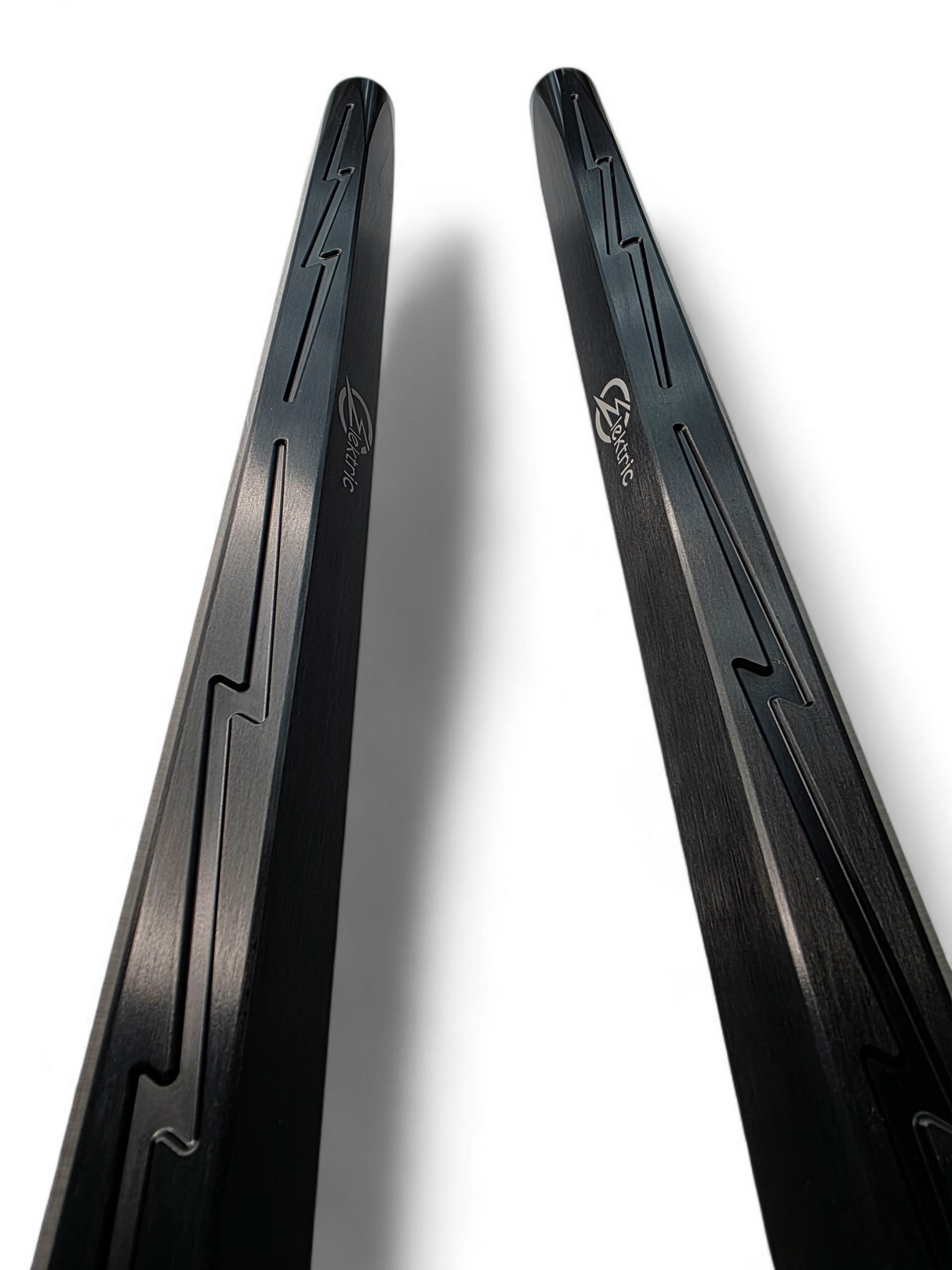 2017+ Can Am X3 Maverick Billet Tie Rods Anodized Black (RS 72" Model Only) www.elektricoffroad.com