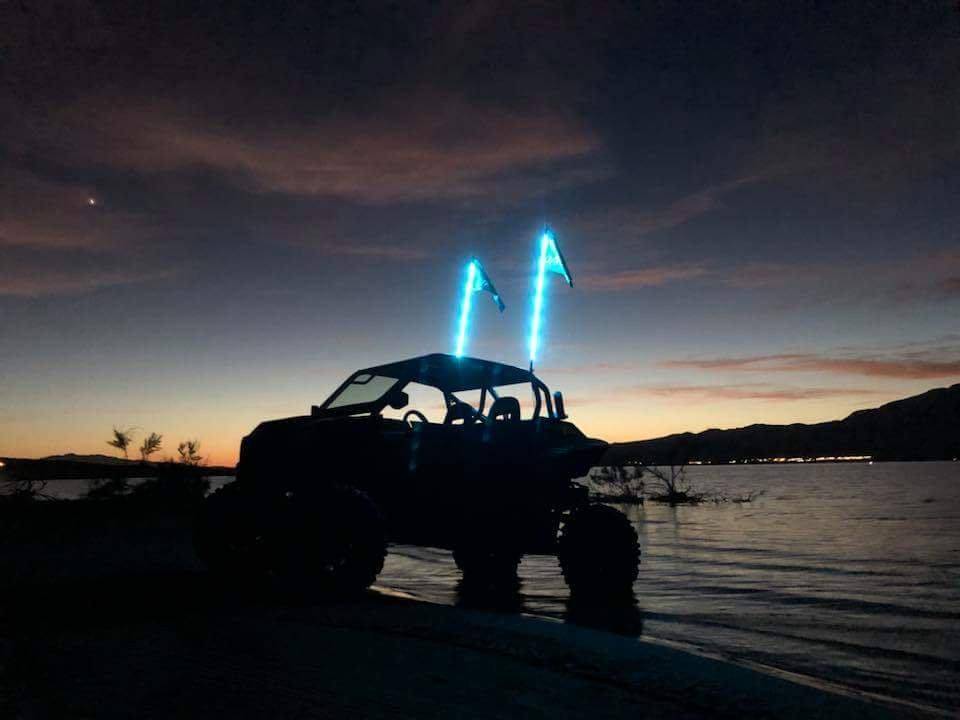 R1 WILDCAT EXTREME LED LIGHT WHIP (Single)