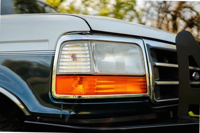Complete Performance Six Piece Factory Style Headlight Kit - 1992-1997 Ford F-Series & Bronco Complete Performance