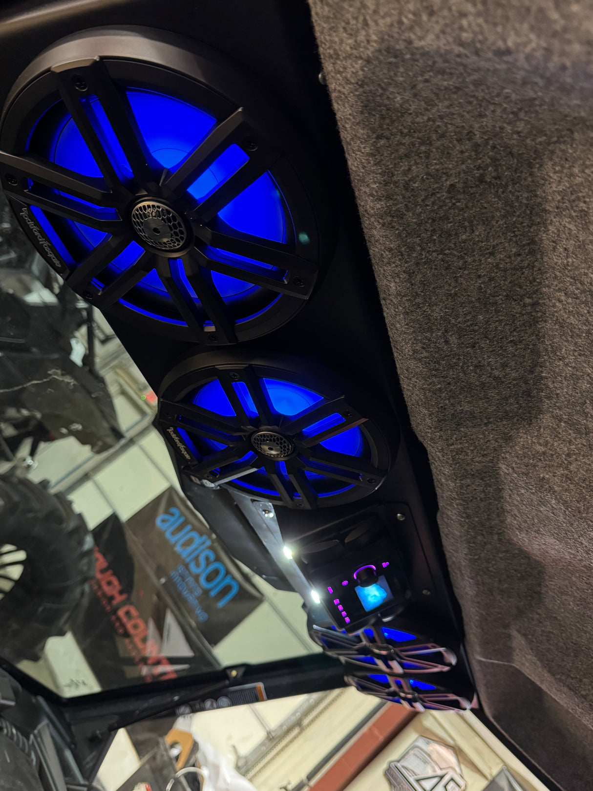 Header panel