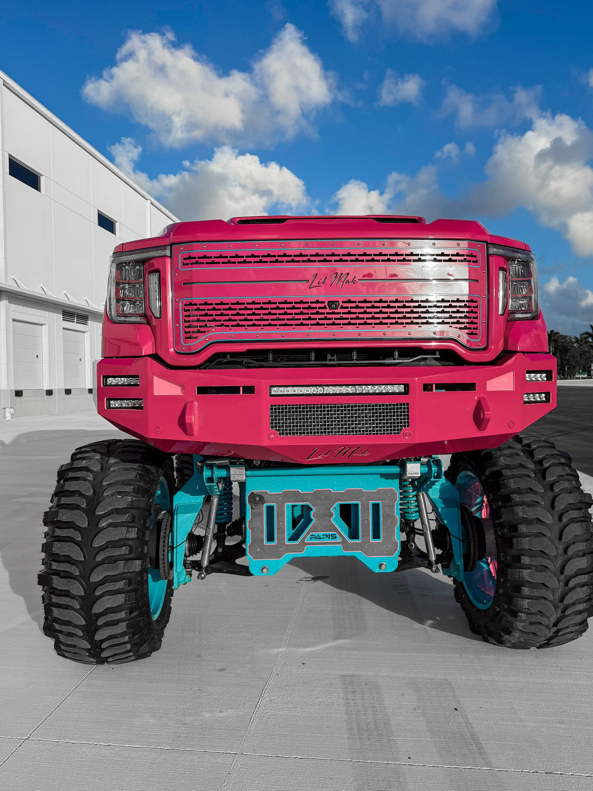 2025 GMC Denali 2500 22 Inch Lift Papis