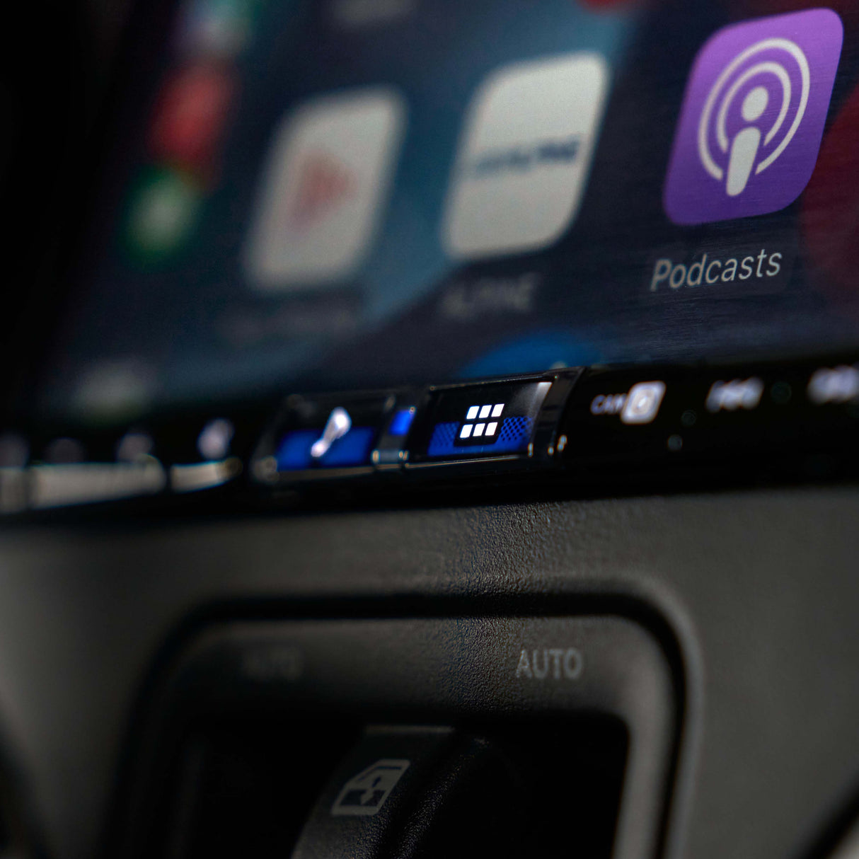 Alpine iLX-507 Plug and Play Bundle | '07-'18 Jeep JK Wranglers