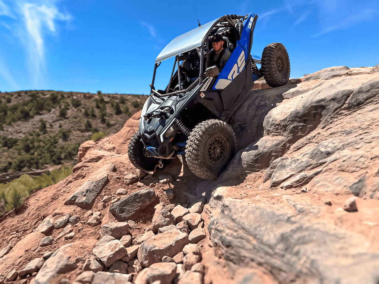 Can-Am Maverick X3 Race Roll Cage w/ Integrated Rear Bumper (2-seat)