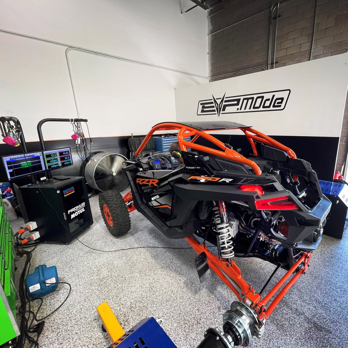 EVP Motul® Oil Change Kits, Polaris RZR Pro R