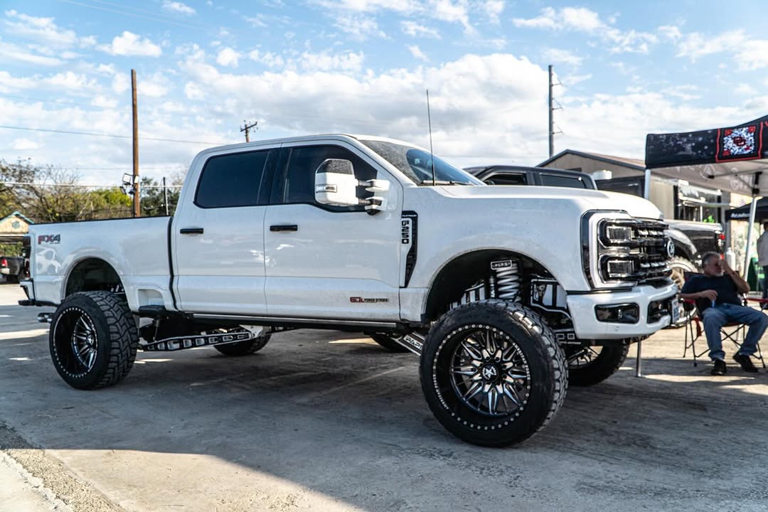 2023 F250 6 inch lift kit Papis