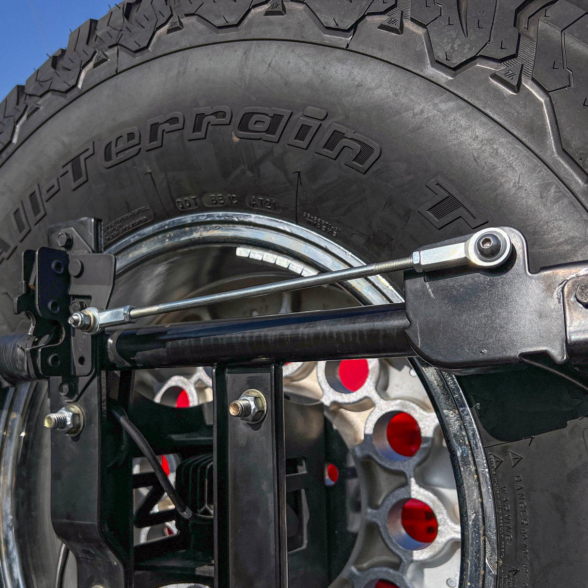 Heavy-Duty Spare Tire Swingout Linkage, 1980-1996 Ford Bronco Desolate Motorsports