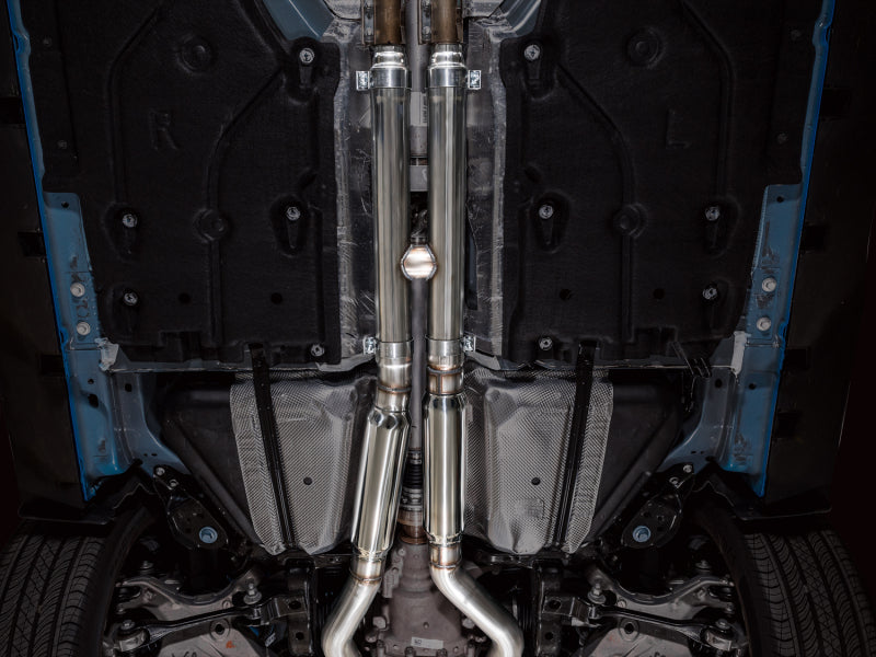 Échappement Catback AWE 2024 Ford Mustang GT Fastback S650 RWD Touring avec embouts noirs à double diamant