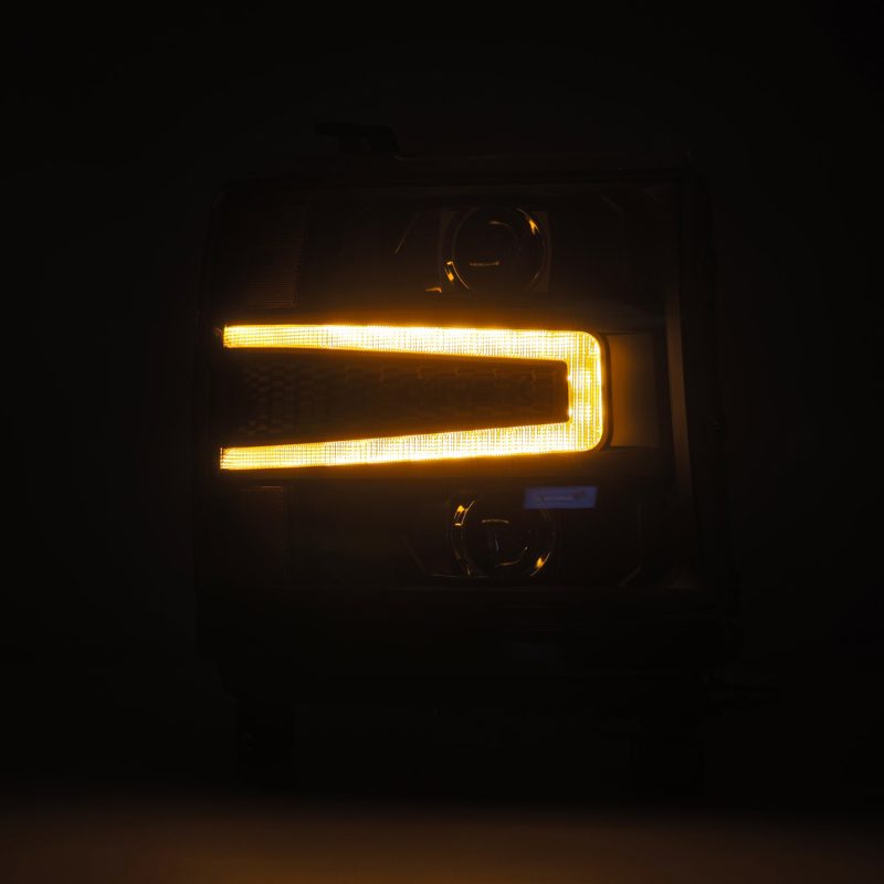 Phares de projection à LED AlphaRex 16-18 Chevy 1500HD LUXX Alpha-BK avec Seq Atv Lgt / SeqSig (référence requise 810023)