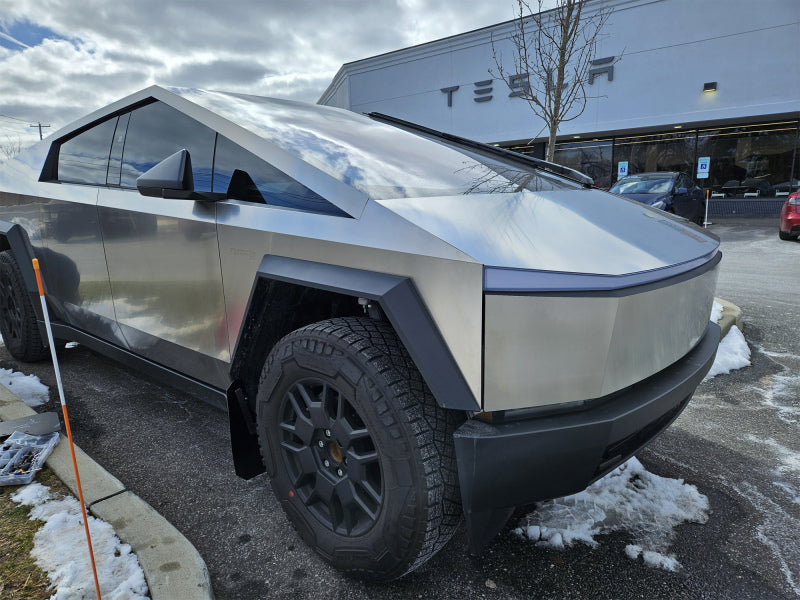 Rally Armor 2024 Tesla Cybertruck Black UR Garde-boue avec logo noir métallisé