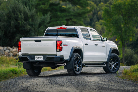MBRP 2023 Chevy Colorado/GMC Canyon Cat-Back en acier aluminisé de 3 pouces avec sortie latérale simple