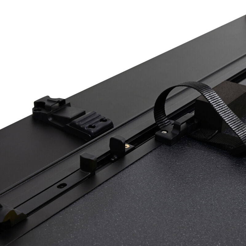 Westin 14-19 Chevrolet/GMC 1500/2500/3500 6ft. 7in. Bed Hard Tri-Fold Tonneau Cover - Black