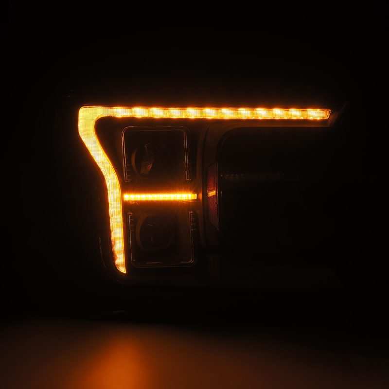 AlphaRex 18-20 Ford F-150 (requiert un F150 conventionnel avec LED) Projecteur LED LUXX HL Alpha-Blk avec Actv Lt Seq Sig SB DRL