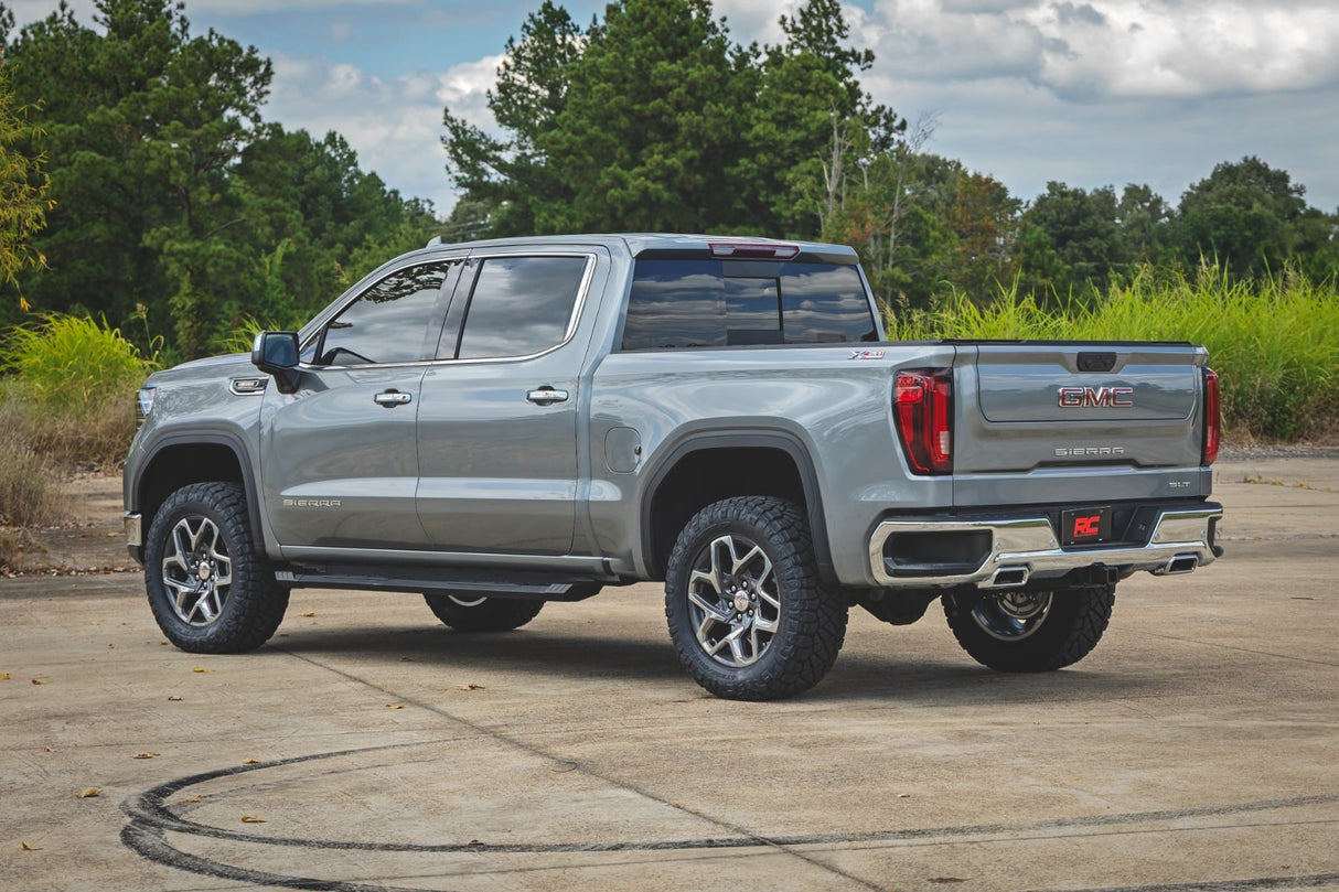 Rough Country 3.5 Inch Suspension Lift for GMC Sierra 1500
