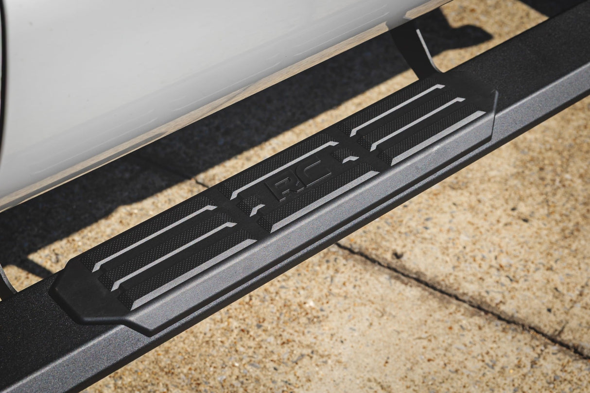 Rough Country TR2 Running Boards for Ford F-250/F-350 Super Duty (99-16)
