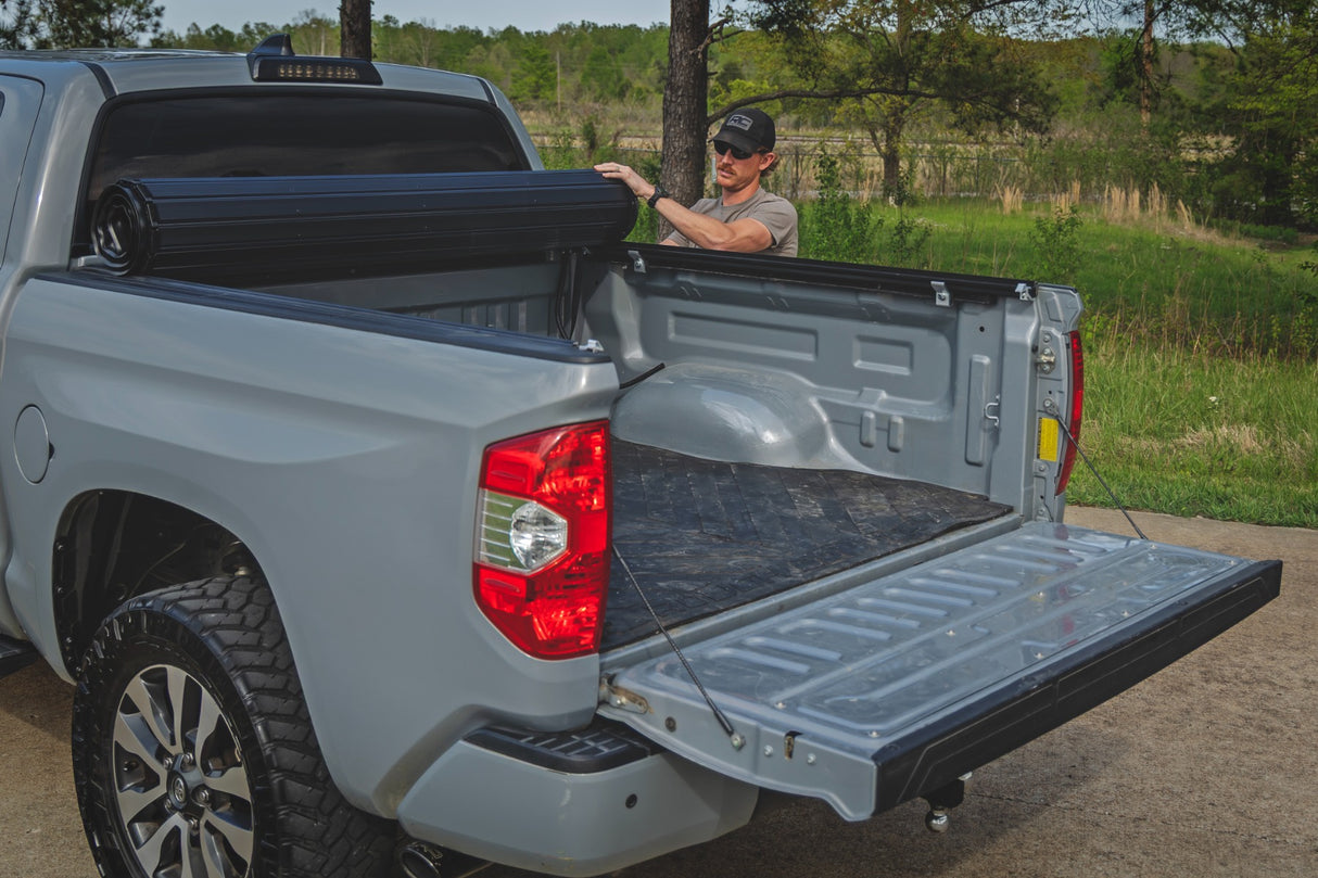 Rough Country Hard Roll Up Bed Cover Toyota Tundra 2007-2021