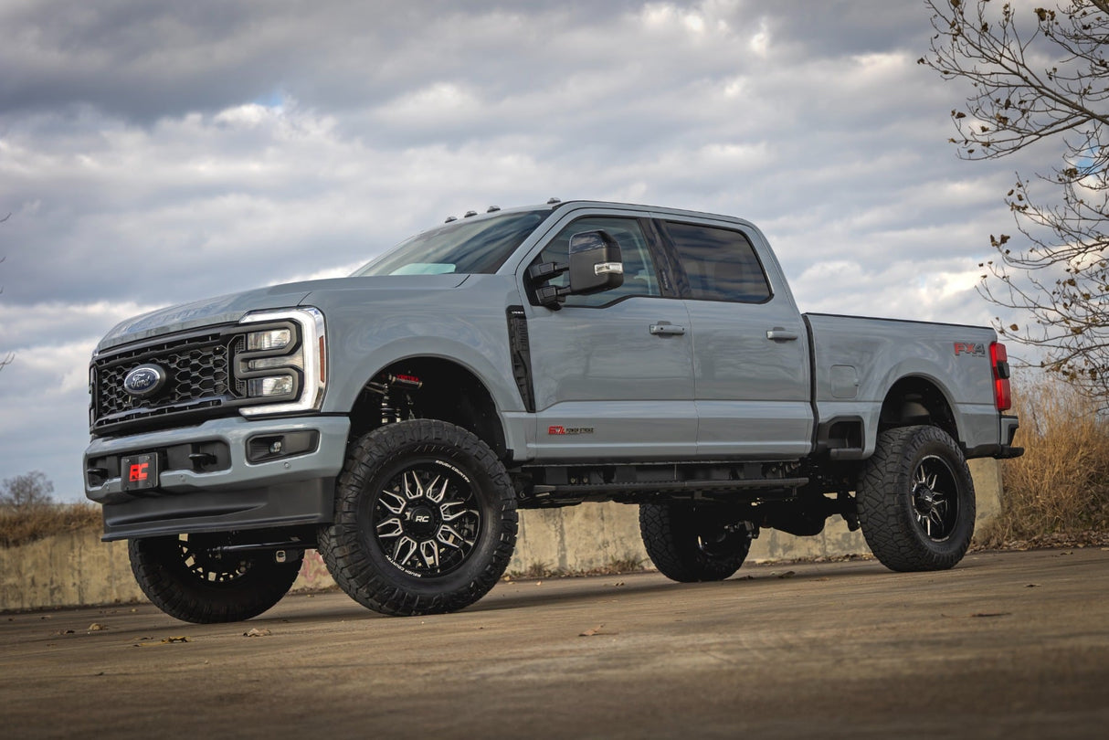 Rough Country 4.5 Inch Suspension Lift Kit for Ford F-250/F-350