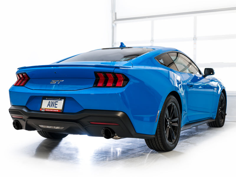 Échappement Catback AWE 2024 Ford Mustang GT Fastback S650 RWD Track Edition avec embouts noirs à double diamant