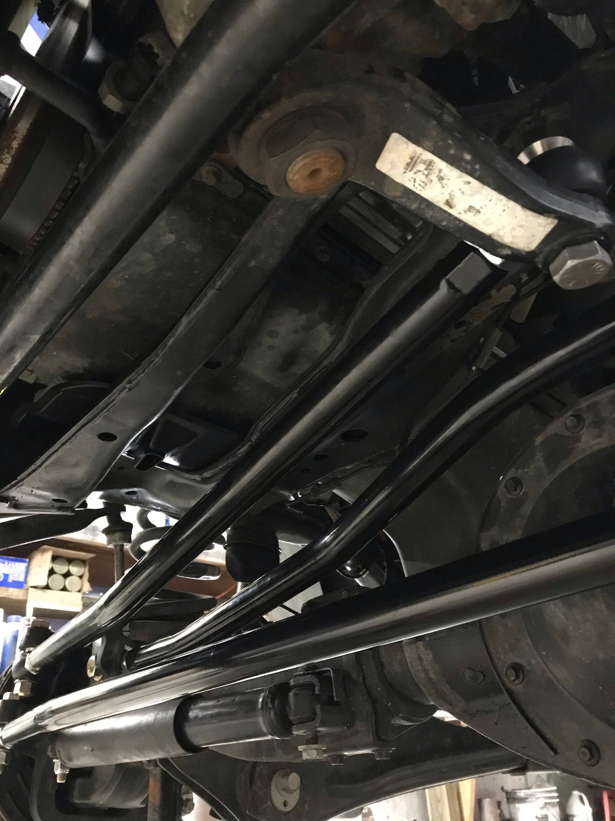 19-23 5th Gen Ram Steering Combo Tie Rod / Drag Link / Track Bar 2500 3500 Dual Stabilizer Tie Rod Only. Includes bar and two loaded rod ends, two stabilizer mounting bolts and spacers. Far From Stock