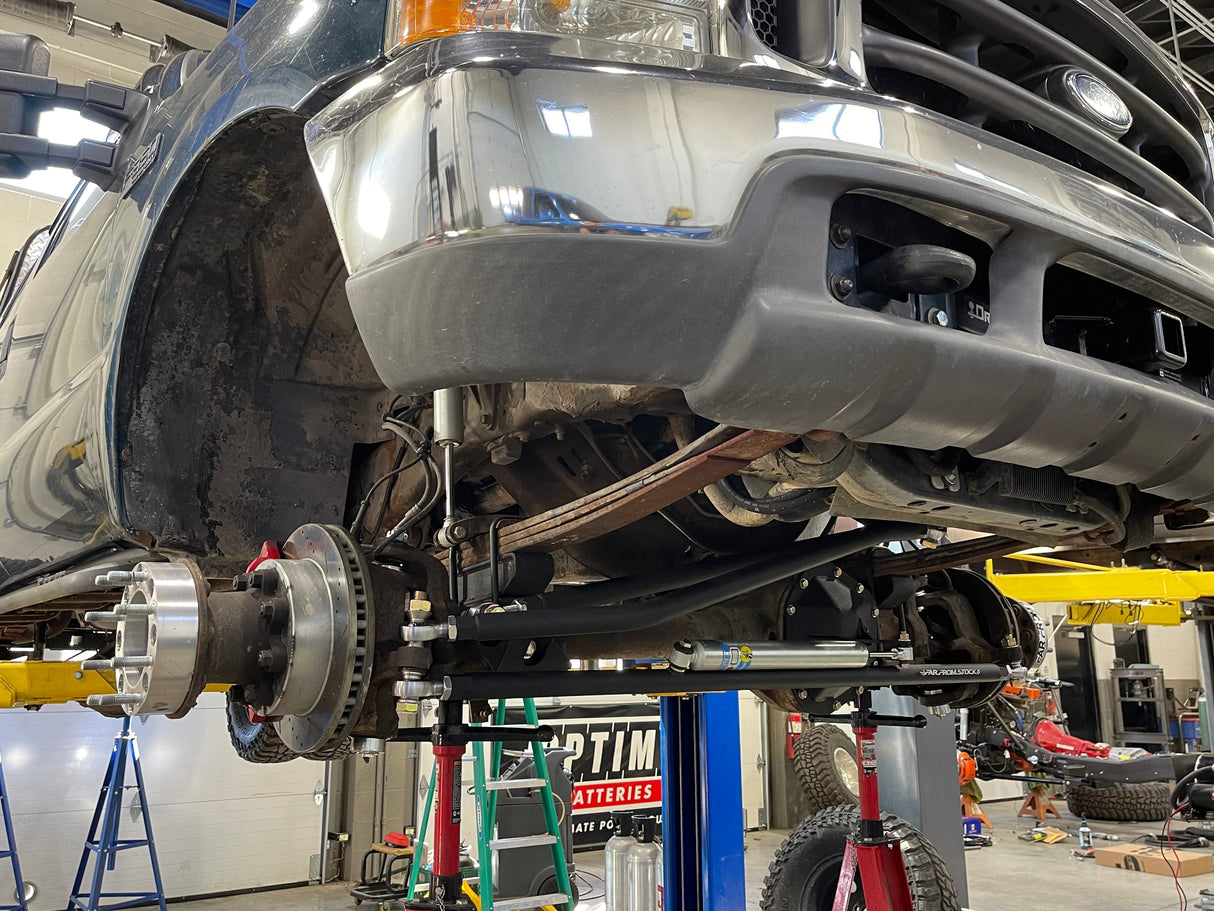 99-04 Ford Super Duty Steering Kit Far From Stock