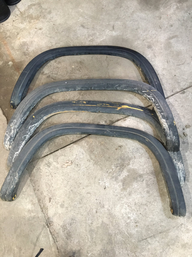 1st Gen Fender Flares Far From Stock